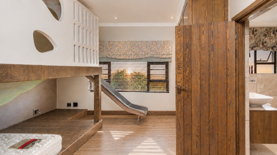 8 Bedroom Property for Sale in Birdwood Estate North West